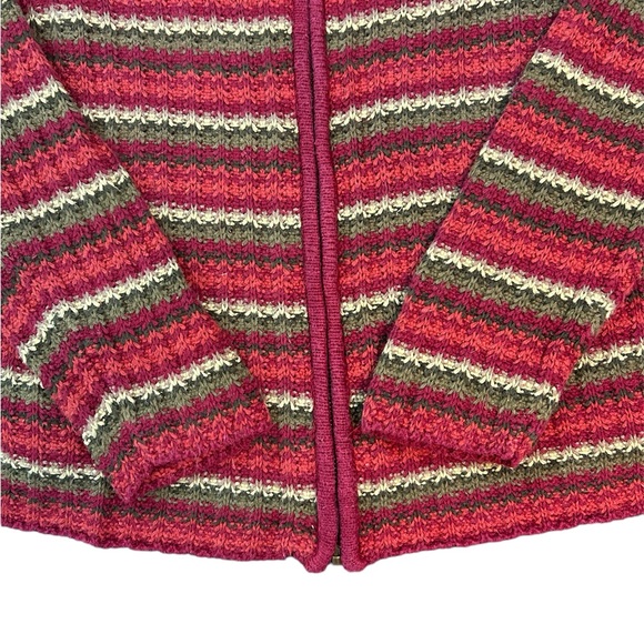 *SOLD* Casual Corner stripped zip up sweater - Picture 4 of 8